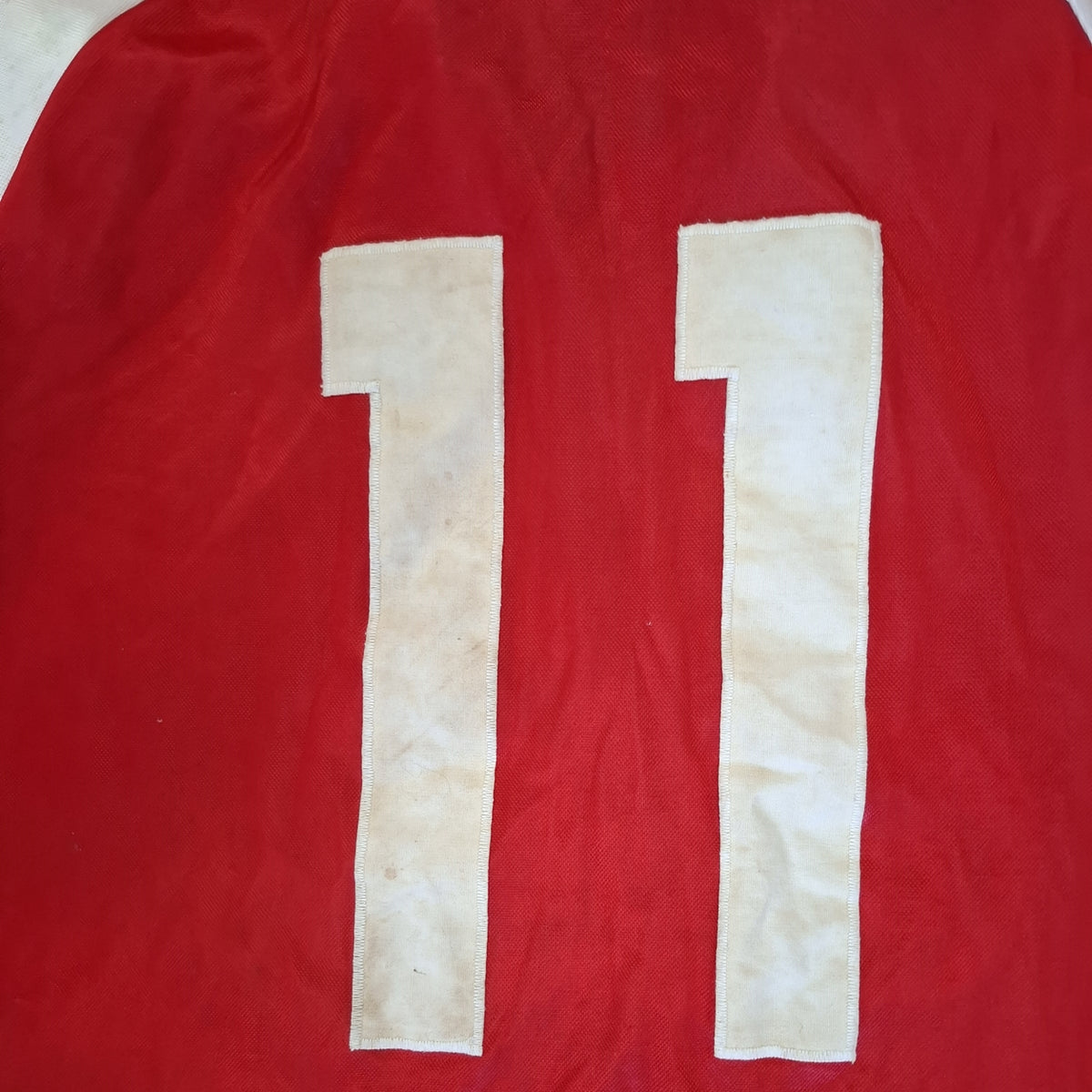 李健和1993年第15屆省港盃次回合港隊11號球衣         Lee Kin Wo 1993 15th Guangdong–Hong Kong Cup Second-Leg Hong Kong No. 11 Shirt.