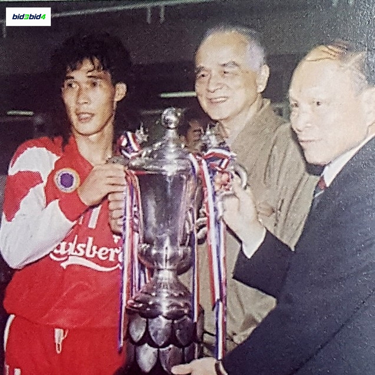 李健和1993年第15屆省港盃次回合港隊11號球衣         Lee Kin Wo 1993 15th Guangdong–Hong Kong Cup Second-Leg Hong Kong No. 11 Shirt.